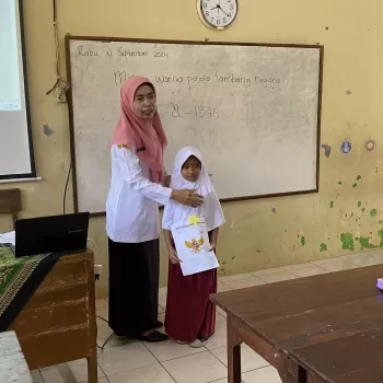 Peran Guru dalam Membentuk Karakter Siswa: Lebih dari Sekada